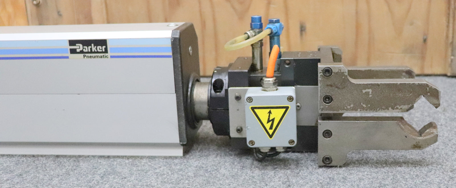 Bild des Artikels PARKER-HYDROAUTOMATION-Hydraulikzylinder-mit-Greifeinheit-3L3EN01AP-800-Hub-800m