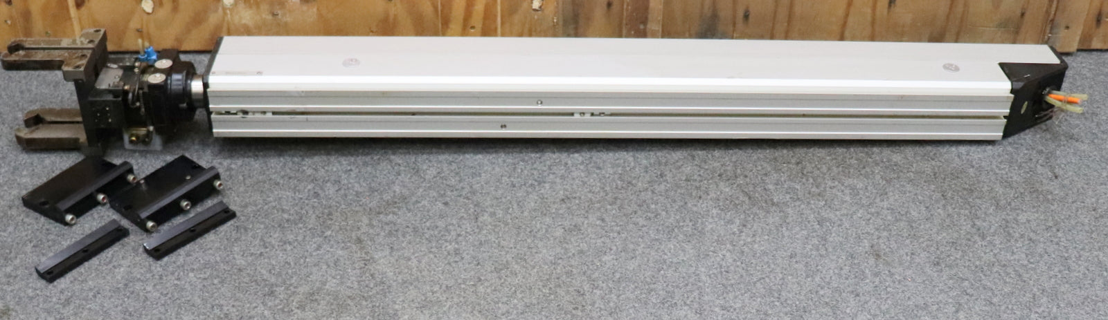 Bild des Artikels PARKER-HYDROAUTOMATION-Hydraulikzylinder-mit-Greifeinheit-3L3EN01AP-800-Hub-800m