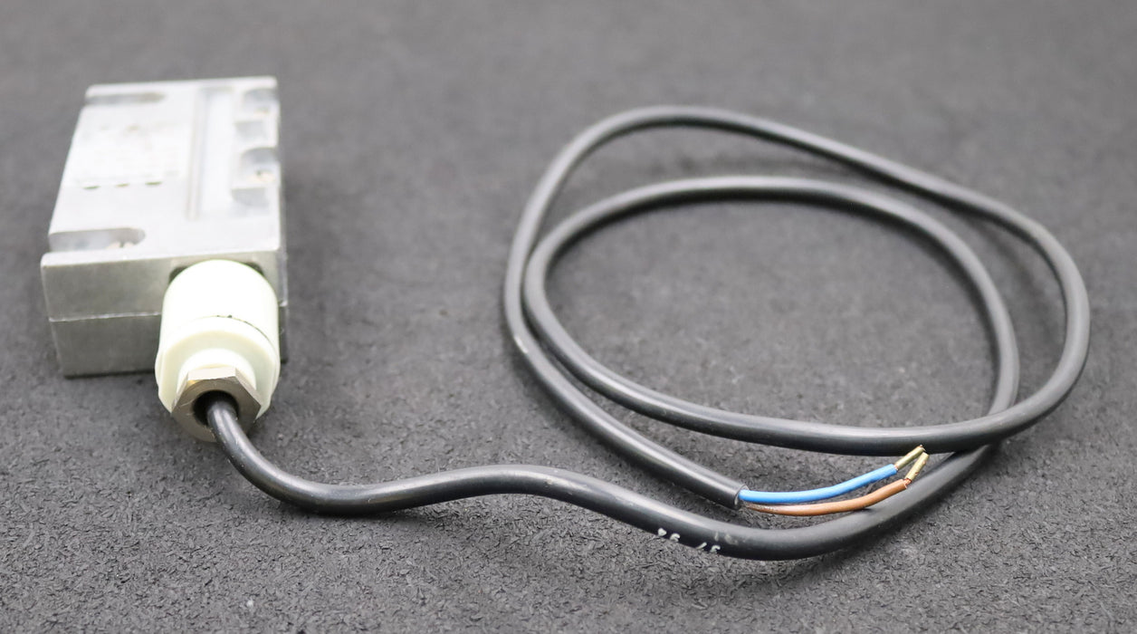 Bild des Artikels SCHMERSAL-Magnetschalter-Typ-BN-54-10Z/1-220VAC-für-Aufzug-Best.Nr.-77-113