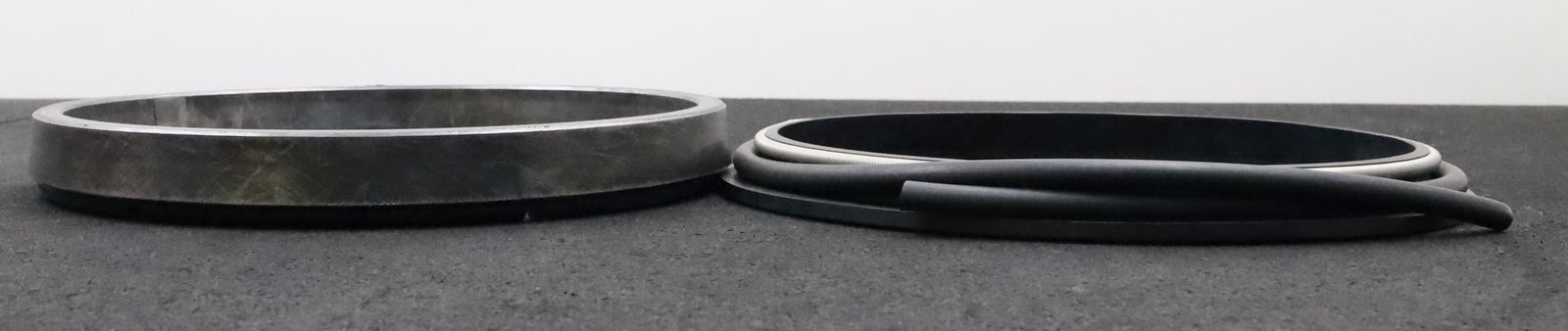 Bild des Artikels Manschette-kpl.-KolbenØ-210mm-für-SCHMIDT-Aufzug-Nr.-79-89-Nr.-38-unbenutzt