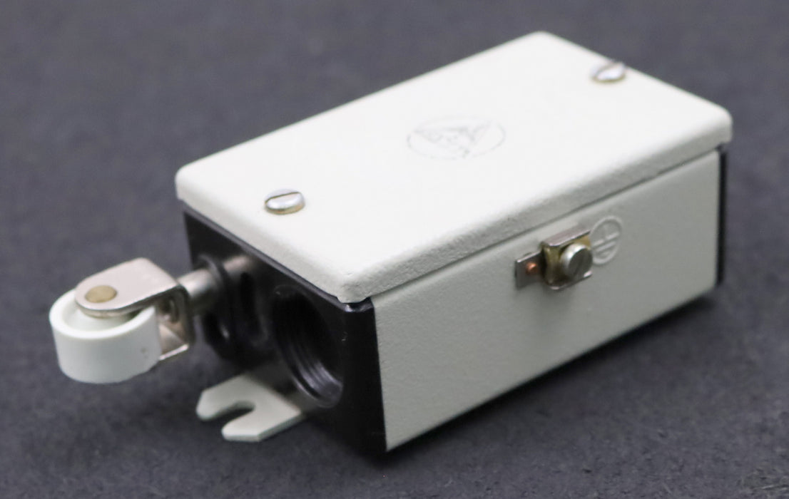 Bild des Artikels FANAL-Grenztaster-Typ-ER-42-230V/4A-400V/1A-500V/0,5A-IP50-Uimp-6kV