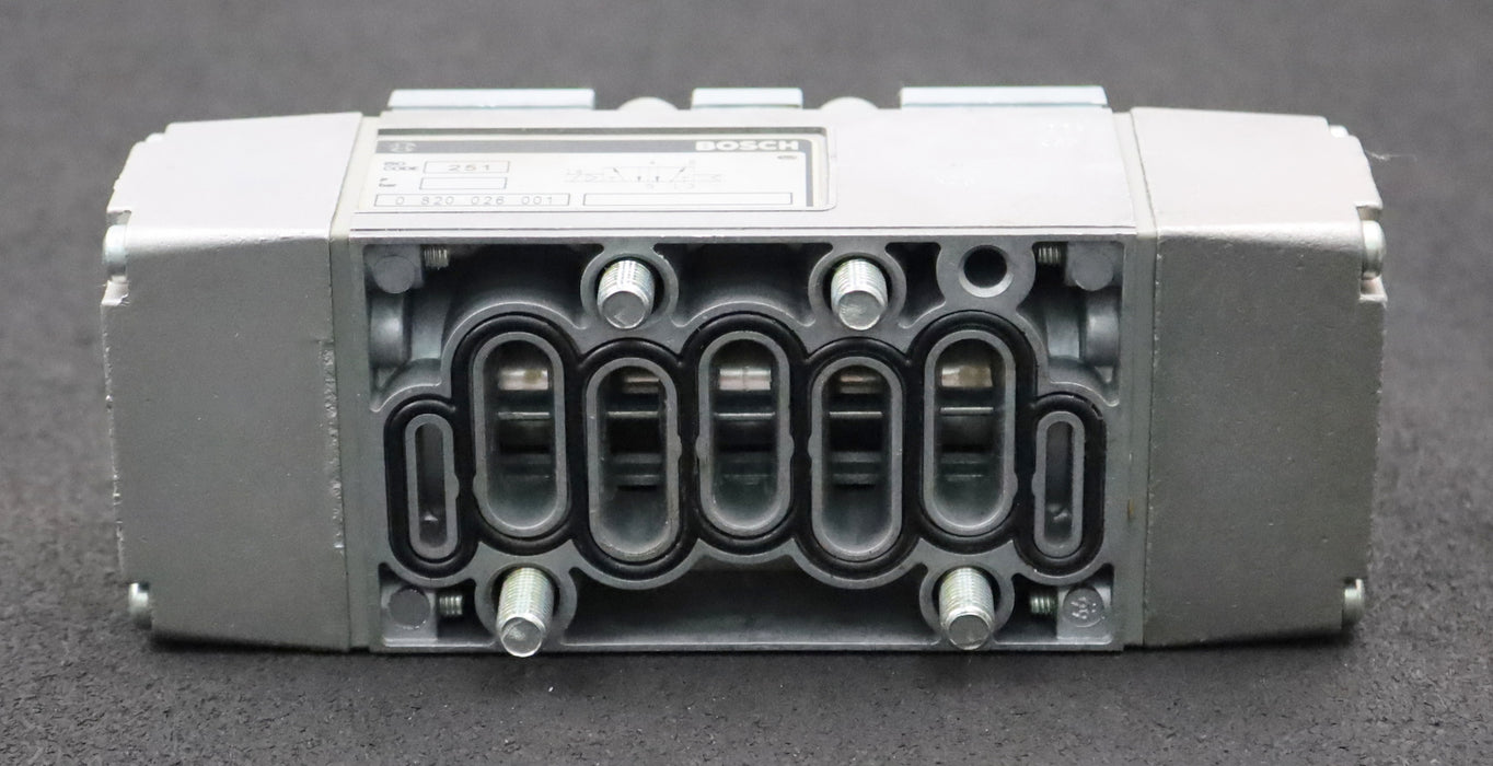 Bild des Artikels BOSCH-Magnetventil-Art.Nr-0-820-026-001-mit-Magnetspule-Art.Nr.-1-824-210-220