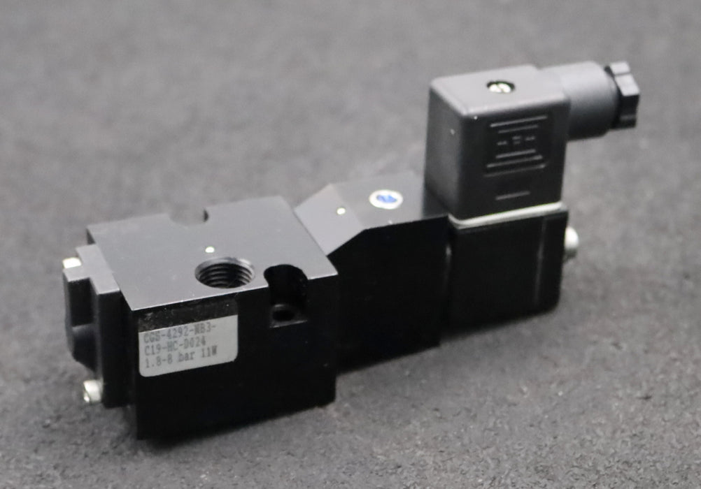 Bild des Artikels VERSA-4-Wege-Ventil-CGS-4292-NB3-C19-HC-D024-G-1/4-1,8-8bar-11W-gebraucht