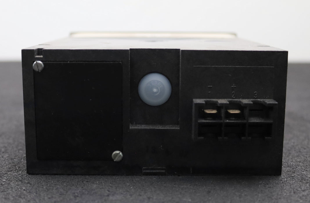 Bild des Artikels JUMO-Einbaumessgerät-20mA-0-100%-1,0-Art.Nr.-91091141-Einbaumaße-140x70x180mm