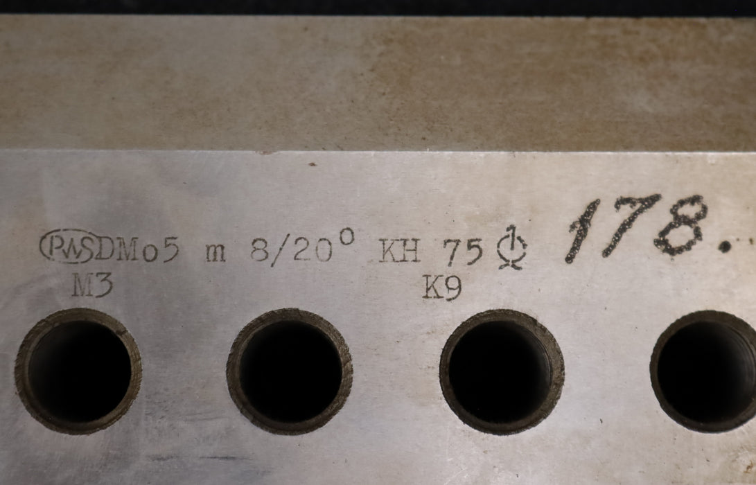 Bild des Artikels PWS-1-Satz-Hobelstähle-Kegelradhobelmaschine-75KH-m=-8-EGW-20°-