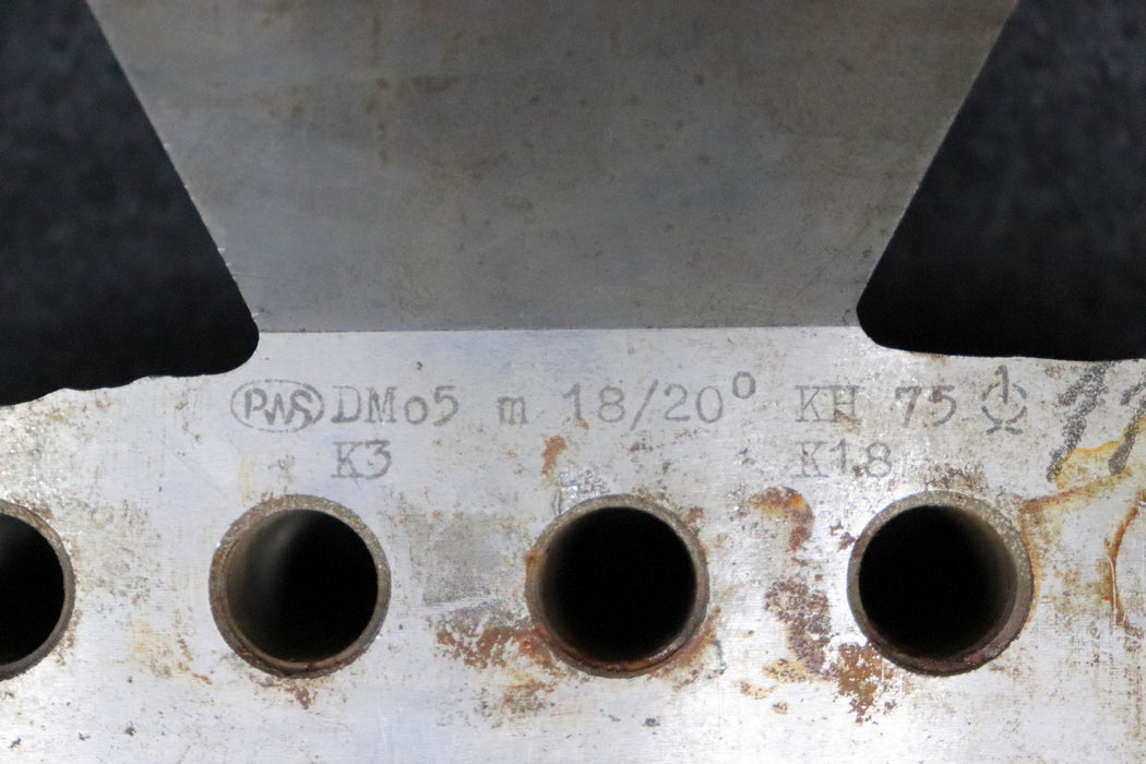 Bild des Artikels PWS-1-Satz-Hobelstähle-Kegelradhobelmaschine-75KH-m=-18-EGW-20°-Nutzlänge-90mm