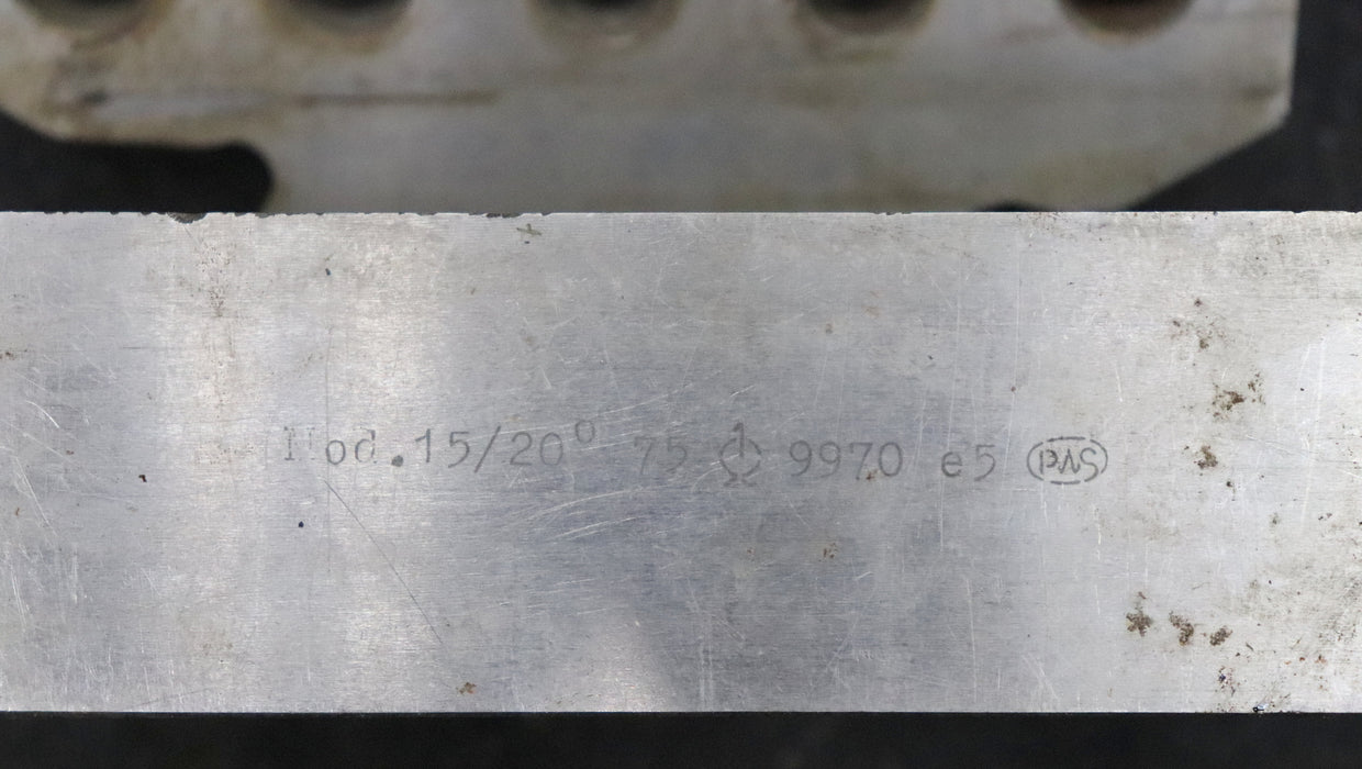 Bild des Artikels PWS-1-Satz-Hobelstähle-Kegelradhobelmaschine-75KH-m=-15-EGW-20°-Nutzlänge-103mm