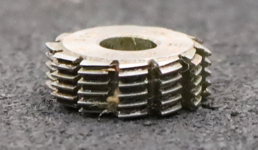 Bild des Artikels DOLD-Zahnrad-Wälzfräser-gear-hob-m=0,45-EGW-30°-1°10'-Stg-Ø25x10xØ8mm