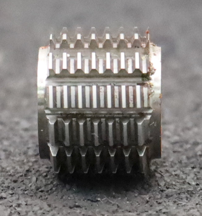 Bild des Artikels DOLD-Zahnrad-Wälzfräser-gear-hob-m=0,6-EGW-20°-BPU2-nach-DIN-58412-Ø25x10xØ8mm