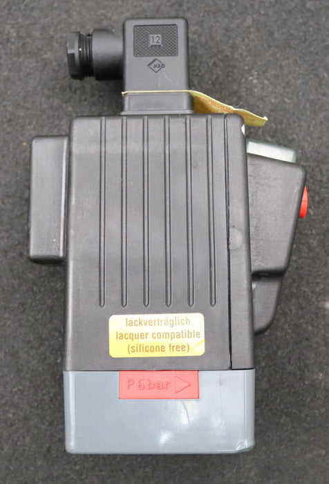 Bild des Artikels GEMÜ-Magnetventil-Typ-205-10D-2-114123050/60-0101-P-6bar-230V-50/60Hz-95W-DN10