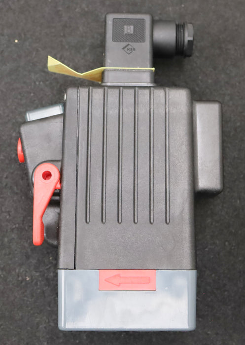 Bild des Artikels GEMÜ-Magnetventil-Typ-205-10D-P-6bar-230V-50/60Hz-DN10-Di16-PN6-unbenutzt