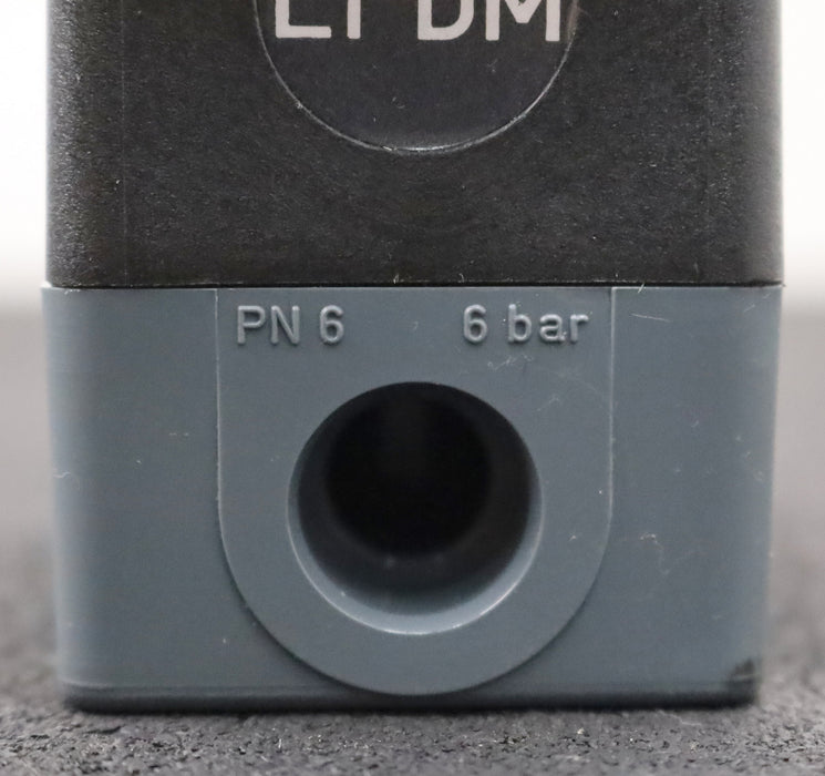 Bild des Artikels GEMÜ-Magnetventil-Typ-205-10D-P-6bar-230V-50/60Hz-DN10-Di16-PN6-unbenutzt