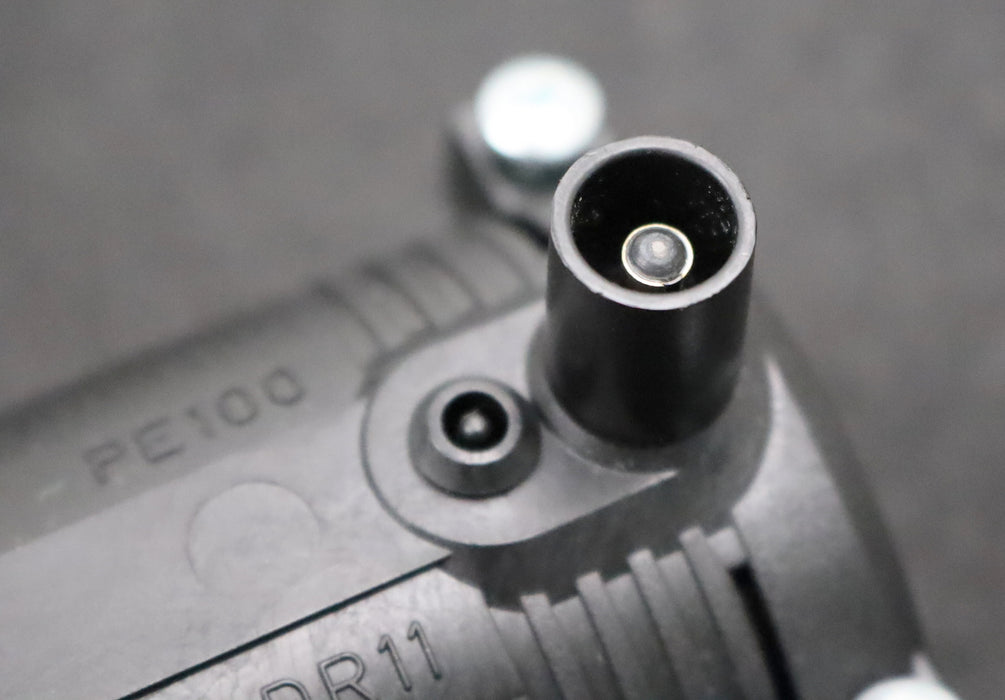 Bild des Artikels GF-GEORG-FISCHER-T-Stück-90°-Art.Nr.-753-211-609-Ø40-PE100-unbenutzt-in-OVP