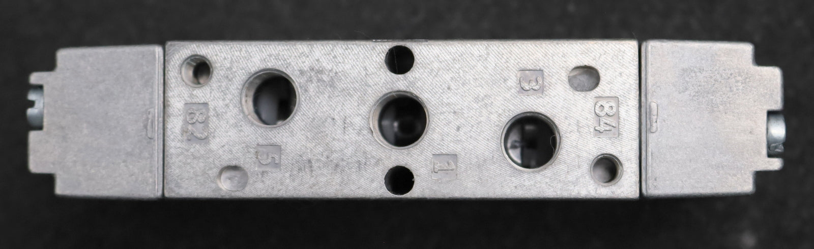 Bild des Artikels FESTO-Pneumatik-Ventil-VL-5/3B-1/8-B-Mat.-Nr.31310-Betriebsdruck-min.--0,9bar