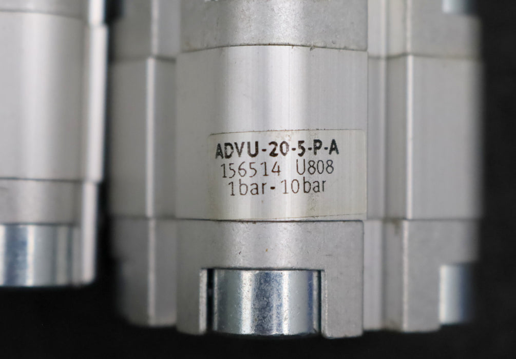 Bild des Artikels FESTO-2x-Kurzhub-Zylinder-ADVU-20-5-A-Mat-Nr.-156514-doppeltwirkend-KolbenØ-20mm