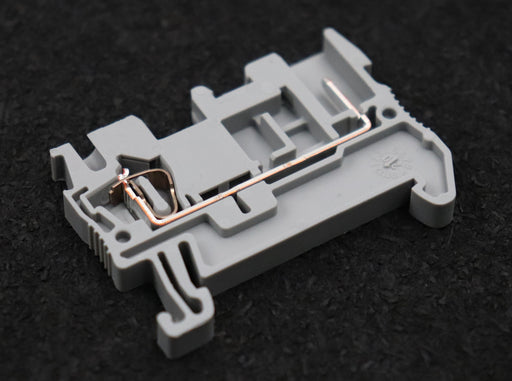 Bild des Artikels PHOENIX-CONTACT-26x-Durchgangsklemme-Art.Nr.-3040012-ST-2,5/1P-unbenutzt-in-OVP