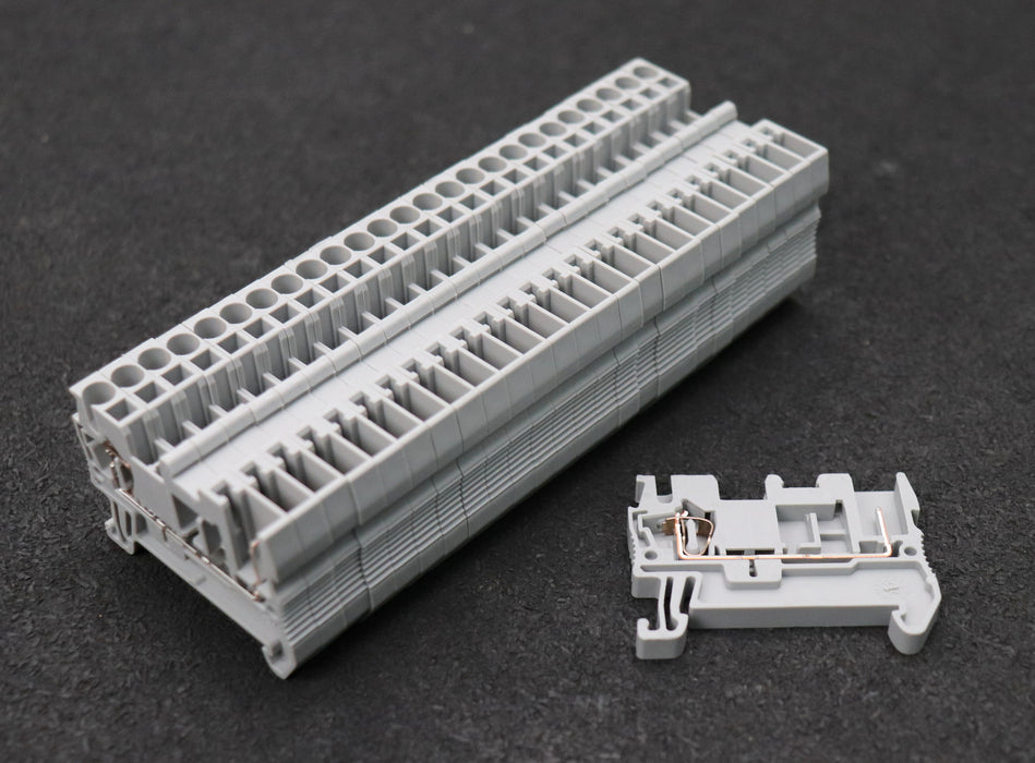 Bild des Artikels PHOENIX-CONTACT-26x-Durchgangsklemme-Art.Nr.-3040012-ST-2,5/1P-unbenutzt-in-OVP