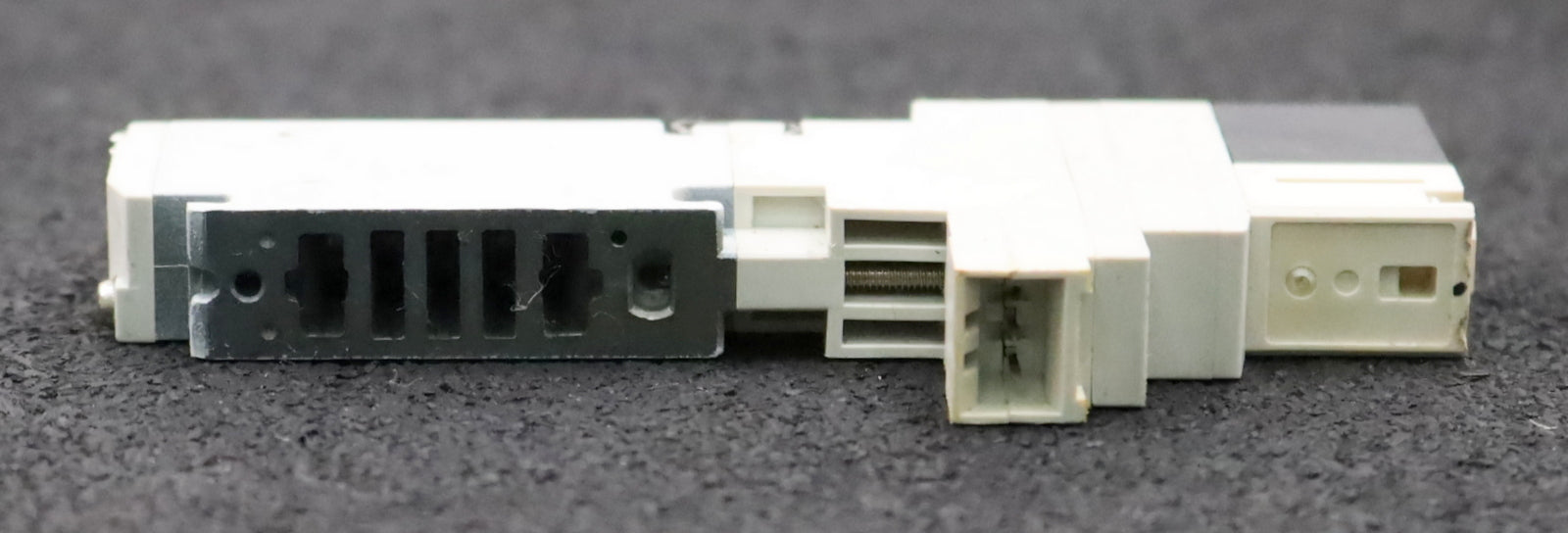 Bild des Artikels SMC-Magnetventil-VQ1100N-5-Q-0.1~0.7MPa-gebraucht