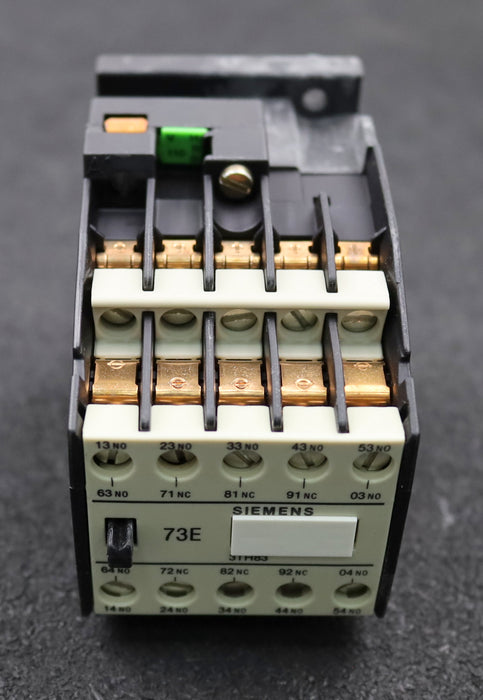 Bild des Artikels SIEMENS-Hilfsschütz-3TH8373-0AG1-Spulenspannung110V-50-60Hz-unbenutzt-in-OVP