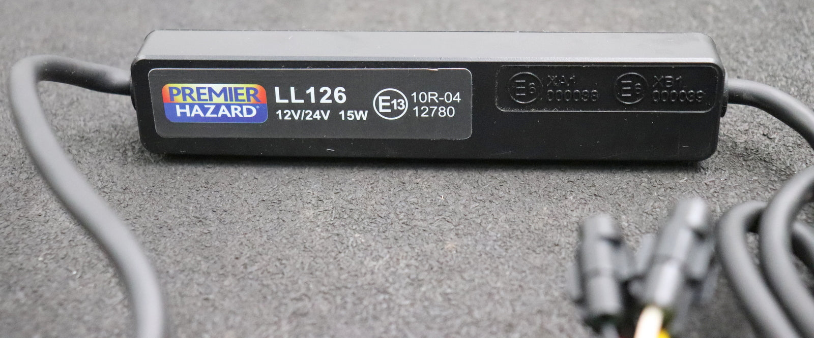 Bild des Artikels PREMIER-HAZARD-LED-LL126-002-red-Button-Blast-LED-Double-R65-12-24VDC-unbenutzt