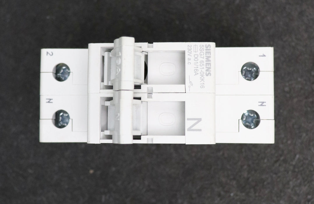 Bild des Artikels SIEMENS-Sicherungslasttrennschalter-5SG7651-0KK16-22VAC-16A-2,5W-IP20-unbenutzt