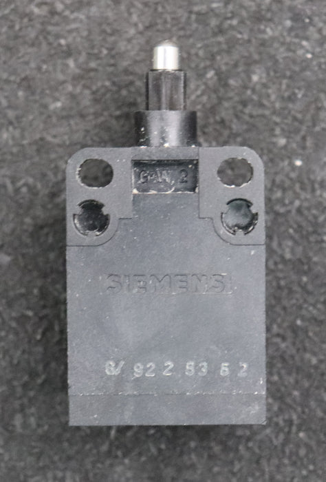 Bild des Artikels SIEMENS-Positionsschalter-3SE3020-1A-Ue-500VAC-10A-230VAC-6A-unbenutzt