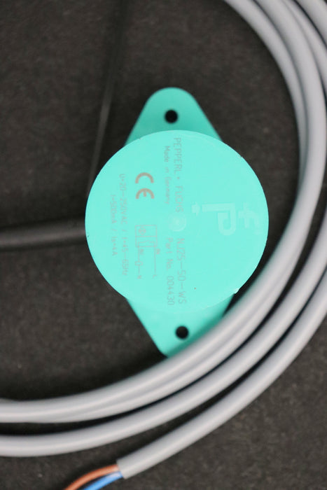 Bild des Artikels PEPPERL+FUCHS-Induktiver-Sensor-NJ25-50-WS-Part.No.-004430-20-250VAC-500mA