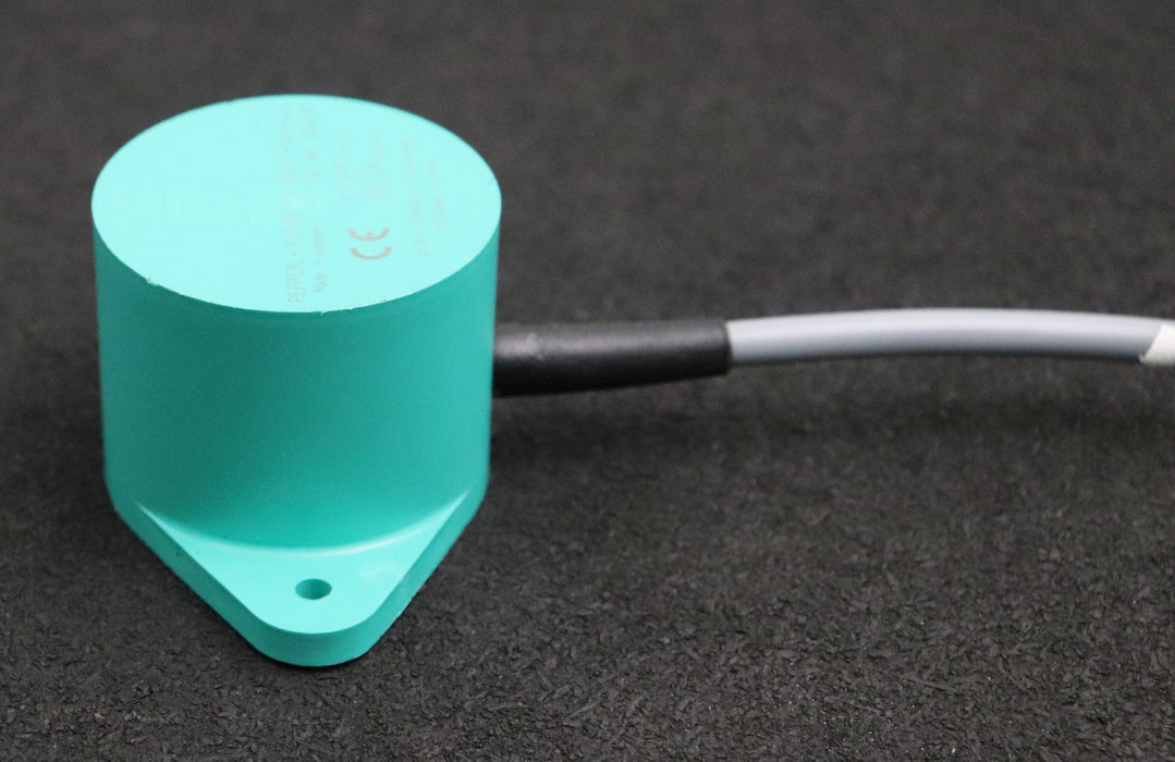 Bild des Artikels PEPPERL+FUCHS-Induktiver-Sensor-NJ25-50-WS-Part.No.-004430-20-250VAC-500mA