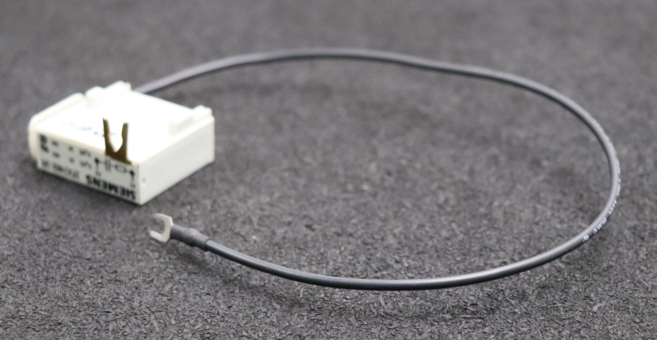 Bild des Artikels SIEMENS-17x-Überspannungsschutz-3TX7402-3R-24…48VAC-24…70VDC-unbenutzt