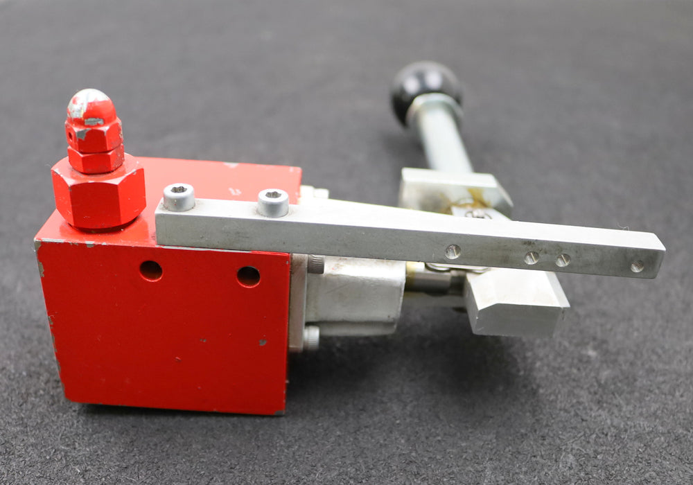 Bild des Artikels BEHRINGER-Handsteuerventil-komplett-I.-Nr.-16.56.165-für-ZIPPO-Hebebühne-1621