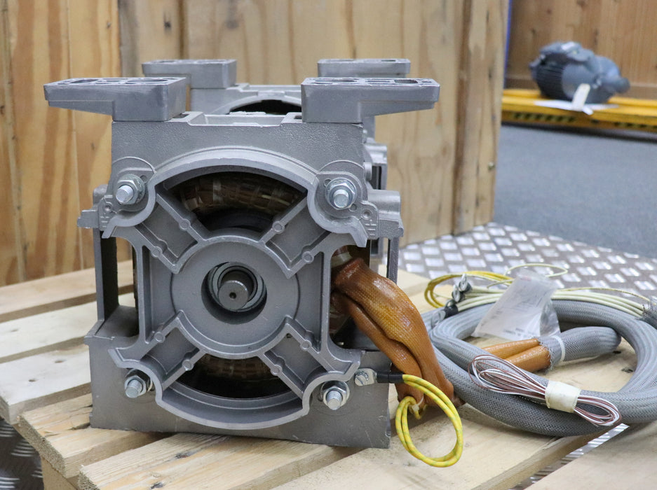 Bild des Artikels ALGI-60kW-Unterölmotor-Type-S662K60-T690N94-komplett,-ohne-Schwungmasse