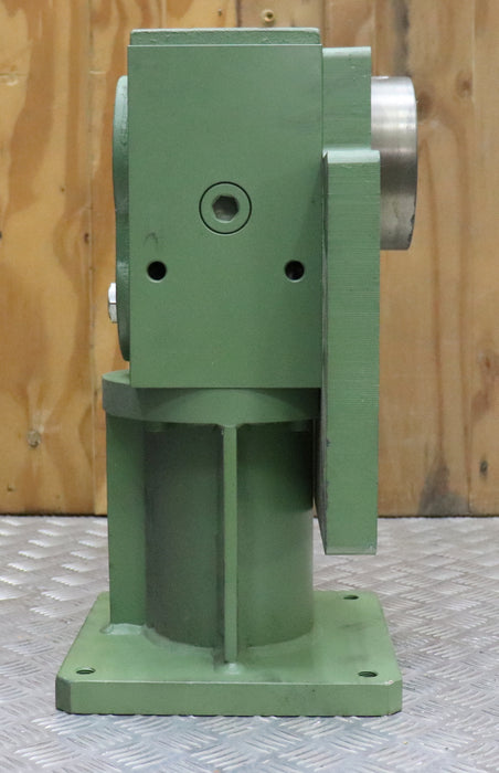 Bild des Artikels GRAESSNER-/-HEGENSCHEIDT-Kegelstirnradgetriebe-KS35H-Übersetzung-4,9:1