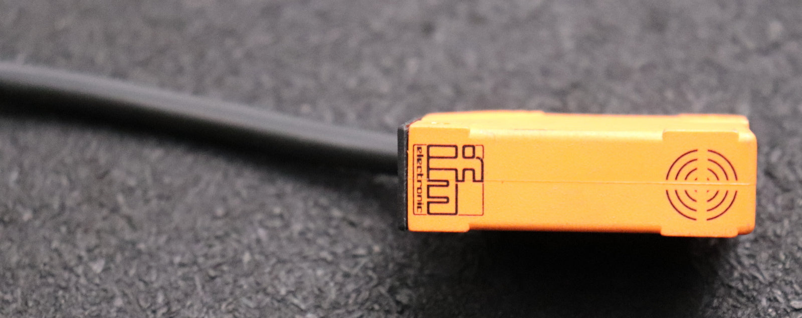 Bild des Artikels IFM-EFECTOR-Nährungsschalter-Typ-IN5129-IN-3004-BPKG-S:-4mm-10…55VDC-250mA-IP67