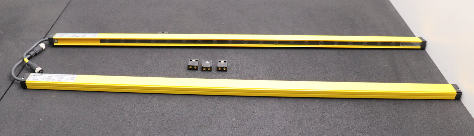 Bild des Artikels WERAC-SAFETY-40-Lichtgitter-Sender+-Empfänger-Typ-WGS-4075A-405-l100-0