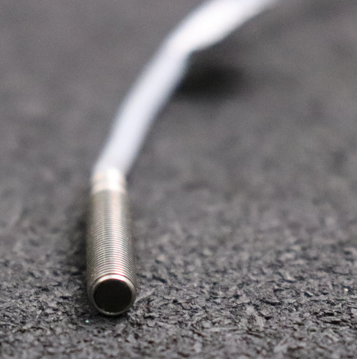 Bild des Artikels WELOTEC-induktive-Näherungsschalter-Typ-IWEH25-B008-PS-K-10-30VDC-200mA-IP67