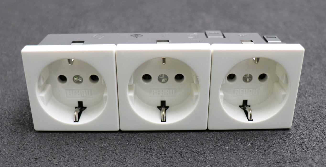 Bild des Artikels REHAU-5x-3-fach-Schutzkontakt-Steckdose-Art.Nr.-730008-510-2-pol.-vorverdrahtet