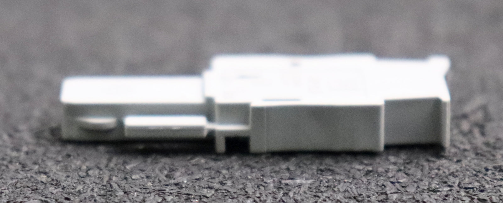 Bild des Artikels PHOENIX-CONTACT-45x-Combi-Stecker-SP-2,5/-1-L-Ord.Nr.-3043019-unbenutzt