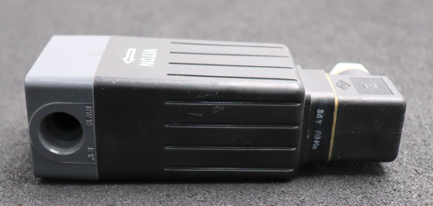 Bild des Artikels GEMÜ-Magnetventil-Typ-105-24V-50Hz-8VA-100%-ED-ND6-1,5bar-NW10-R3/8''