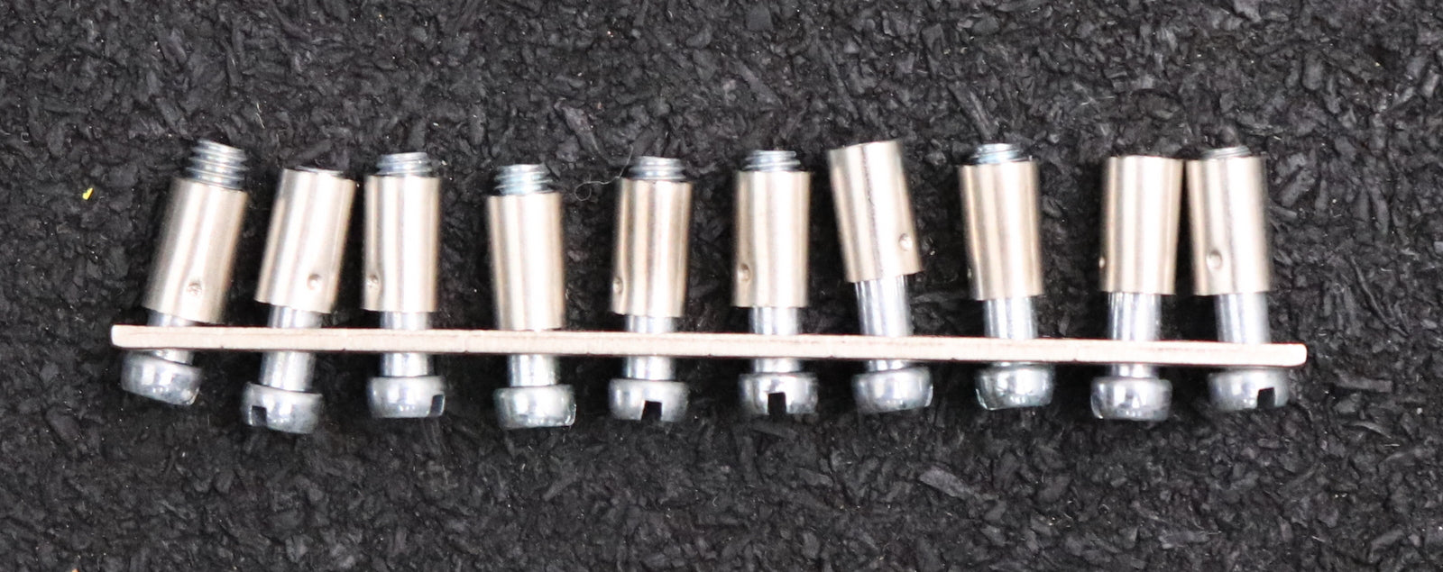 Bild des Artikels SIEMENS-39x-Verbindungsschiene-8WA1898-10-polig-unbenutzt-in-OVP