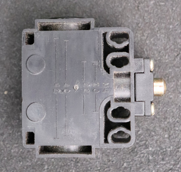 Bild des Artikels TELEMECANIQUE-Positionsschalter-Typ-XCK-T110-Art.Nr.-64765-500V-6kV-240VAC-3A