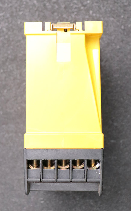 Bild des Artikels EBN-Blinkrelais-2-Wechsler-Art.Nr.-2.409.801.30-220-240VAC-unbenutzt