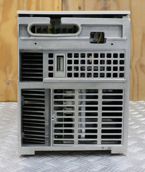 Bild des Artikels SIEMENS-MASTERDRIVES-SIMOVERT-VC-Frequenzumformer-6SE7026-0ED61-380-460VAC