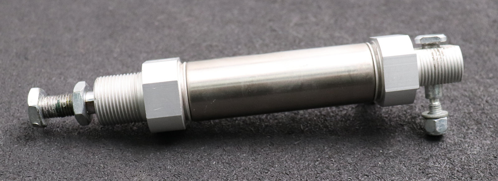 Bild des Artikels SMC-Pneumatikzylinder-CD85N25-50-B-Max.-1,0MPa-Kolben-25mm-Hub-50mm-gebraucht