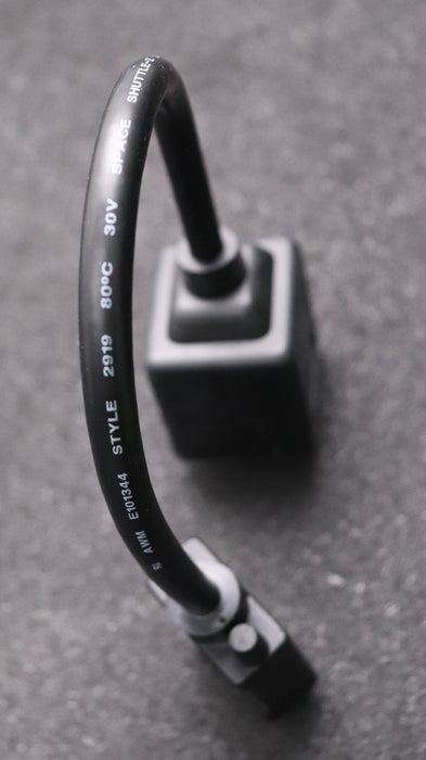 Bild des Artikels CONRAD-VGA-Splitter-Kabel-Länge-0,2m-passiver-Verteiler-eines-VGA-Signals