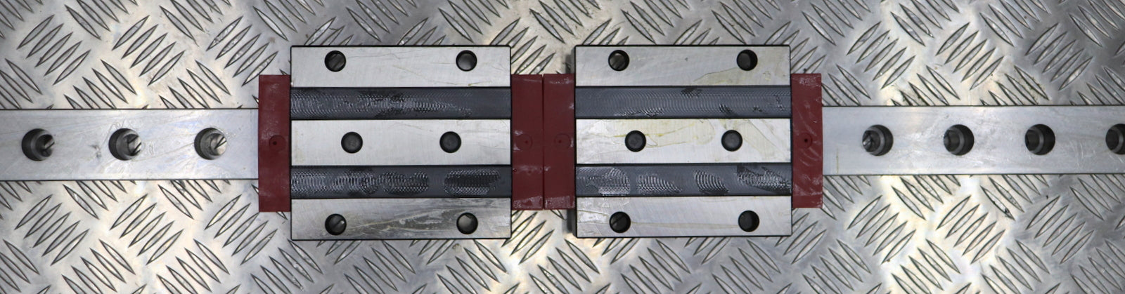 Bild des Artikels SCHNEEBERGER-Profilschienenführung-MR45-B2-1810-38,-75-38,-75-G1-V3-S0