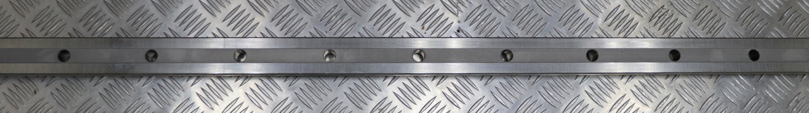 Bild des Artikels REXROTH-Führungsschiene-KSA-045-SNS-H-MNR:-R160546361-Länge-1991mm-unbenutzt