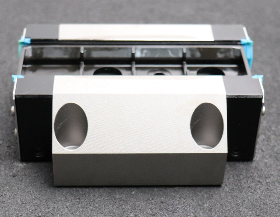 Bild des Artikels REXROTH-Führungswagen-MNR:-R185132210-Maße-115x100x40mm-unbenutzt-in-OVP