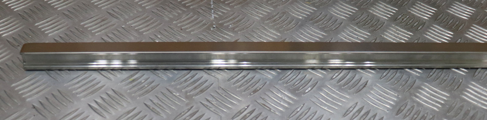 Bild des Artikels REXROTH-Führungsschiene-KSA-025-SNS-H-MNR:-R160526331-Länge-1136mm-unbenutzt