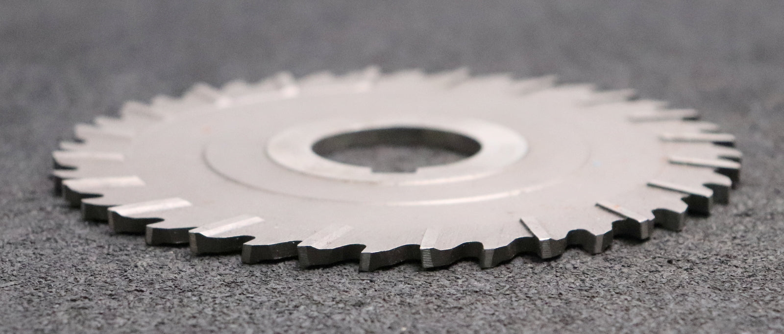 Bild des Artikels STRASMANN-Nutenfräser-slot-cutter-Abmessungen-Ø125x4x32mm-mit-LKN-Nutbreite-4mm