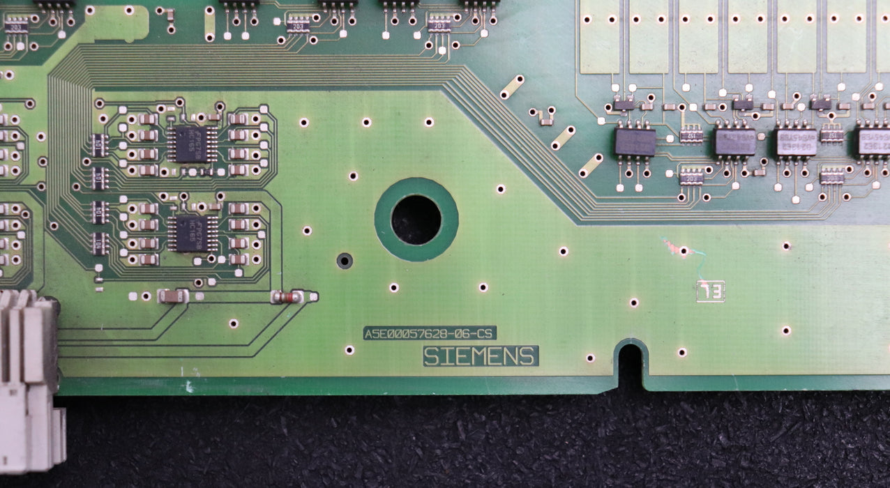 Bild des Artikels SIEMENS-Leiterplattenkarte-EWK-X20-A5E00057628-06-CS---Steckerleiste-gebrochen!